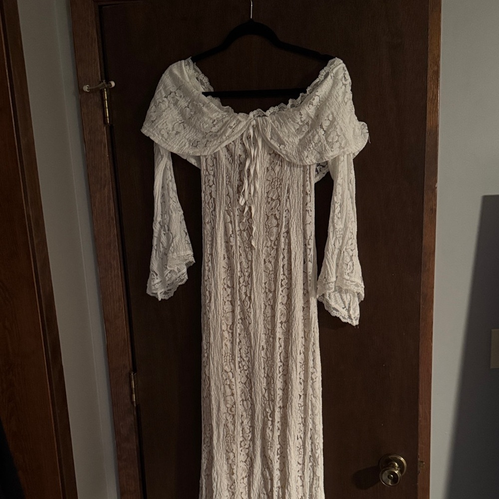Elegant White Lace Off-Shoulder Dress